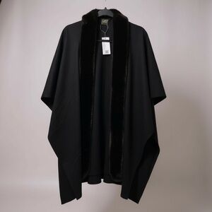 NWT Echo Women’s Faux Fur Trim Fine Guage Black Cape Wrap Shawl Poncho Coat